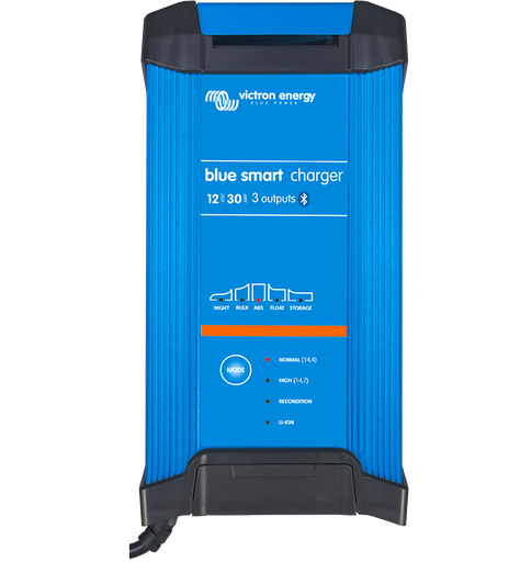 [BPC121544012] Blue Smart IP22 Charger 12/15(3) 230V AU/NZ